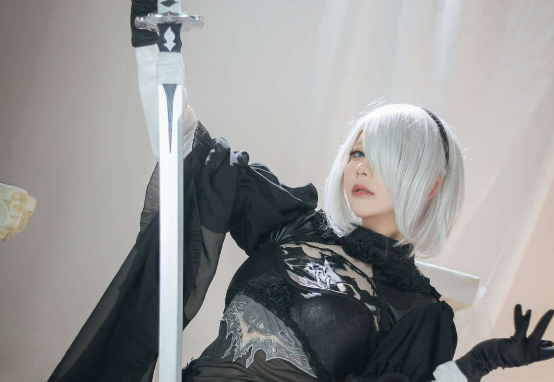 《Nier 2B Dress Ver》经典造型：是一只熊仔吗cos再现精美服饰